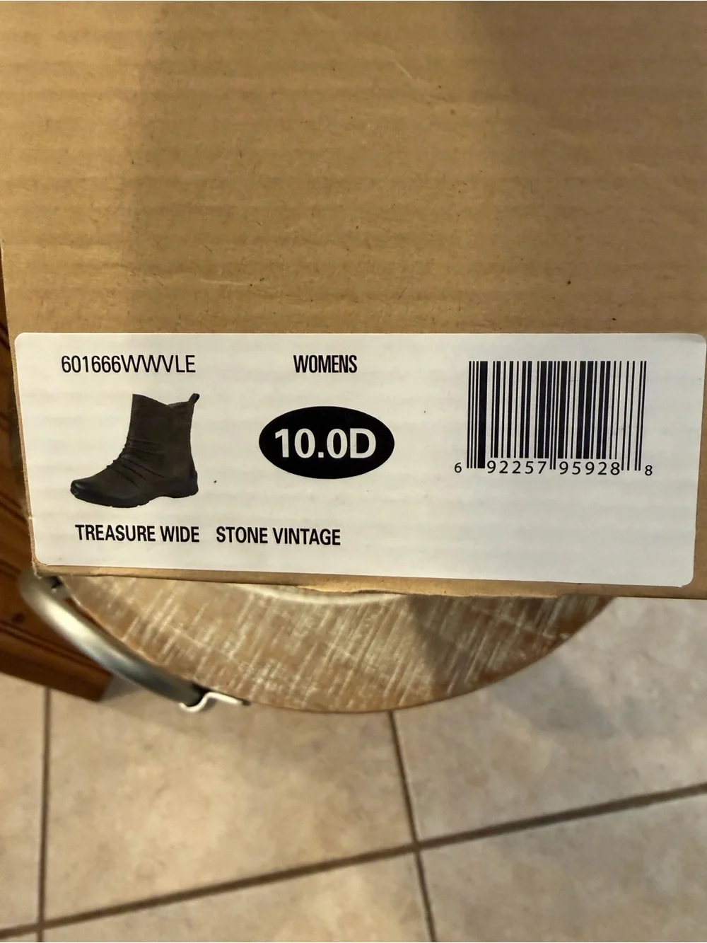 Earth Women's Brown Ankle Boots 1